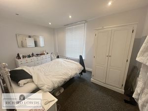 Bedroom- click for photo gallery